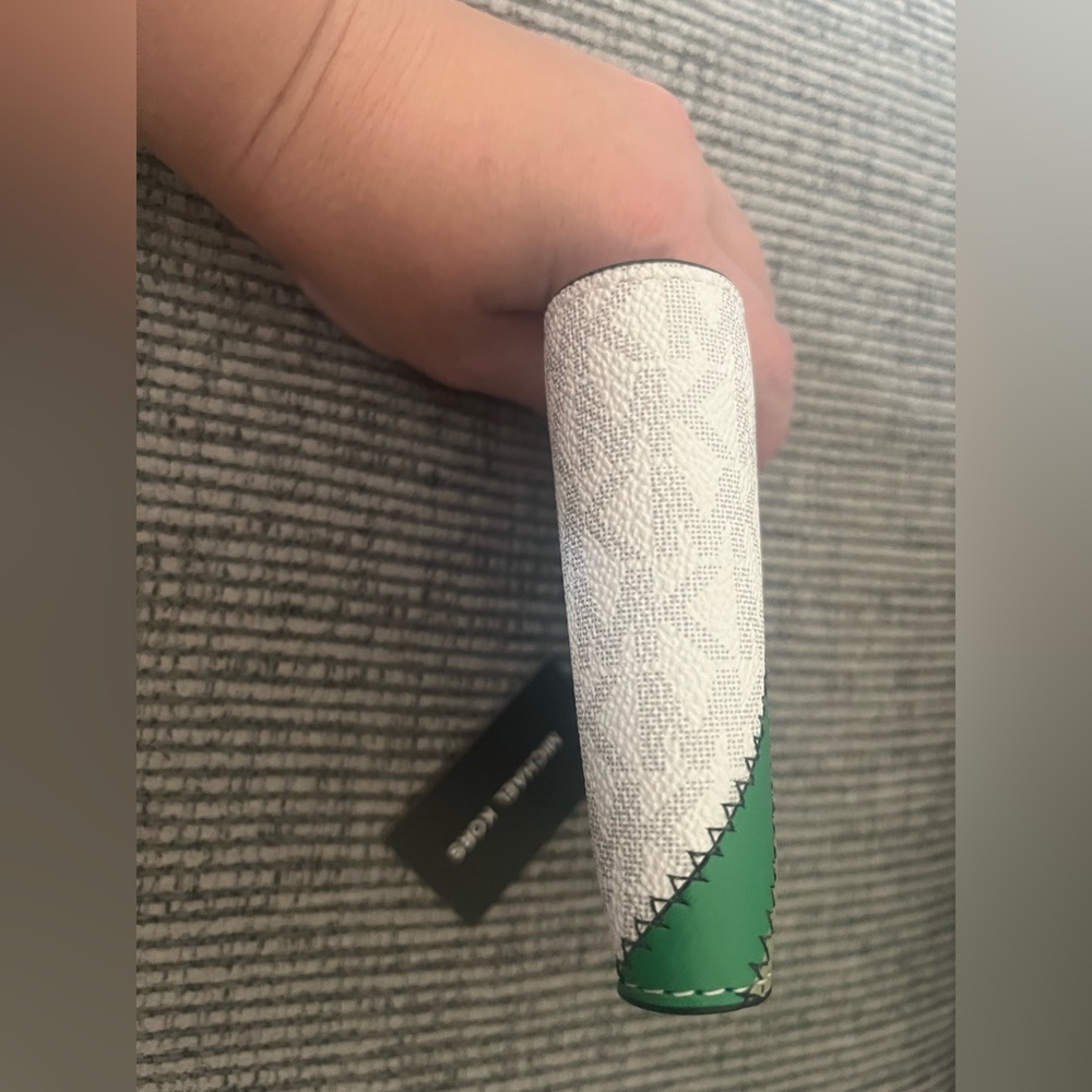 Michael Kors White and Gray green Monogram Wallet - Picture 3 of 11